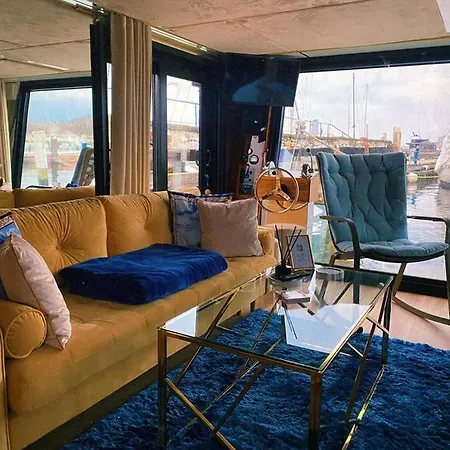 Hausboot Mit Traumlage In Luebeck-Travemuende Hotel Buitenkant foto