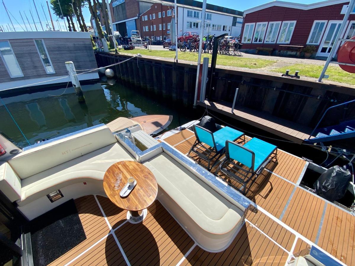 Bateau-hôtel Hausboot Mit Traumlage In Luebeck-travemuende Lübeck