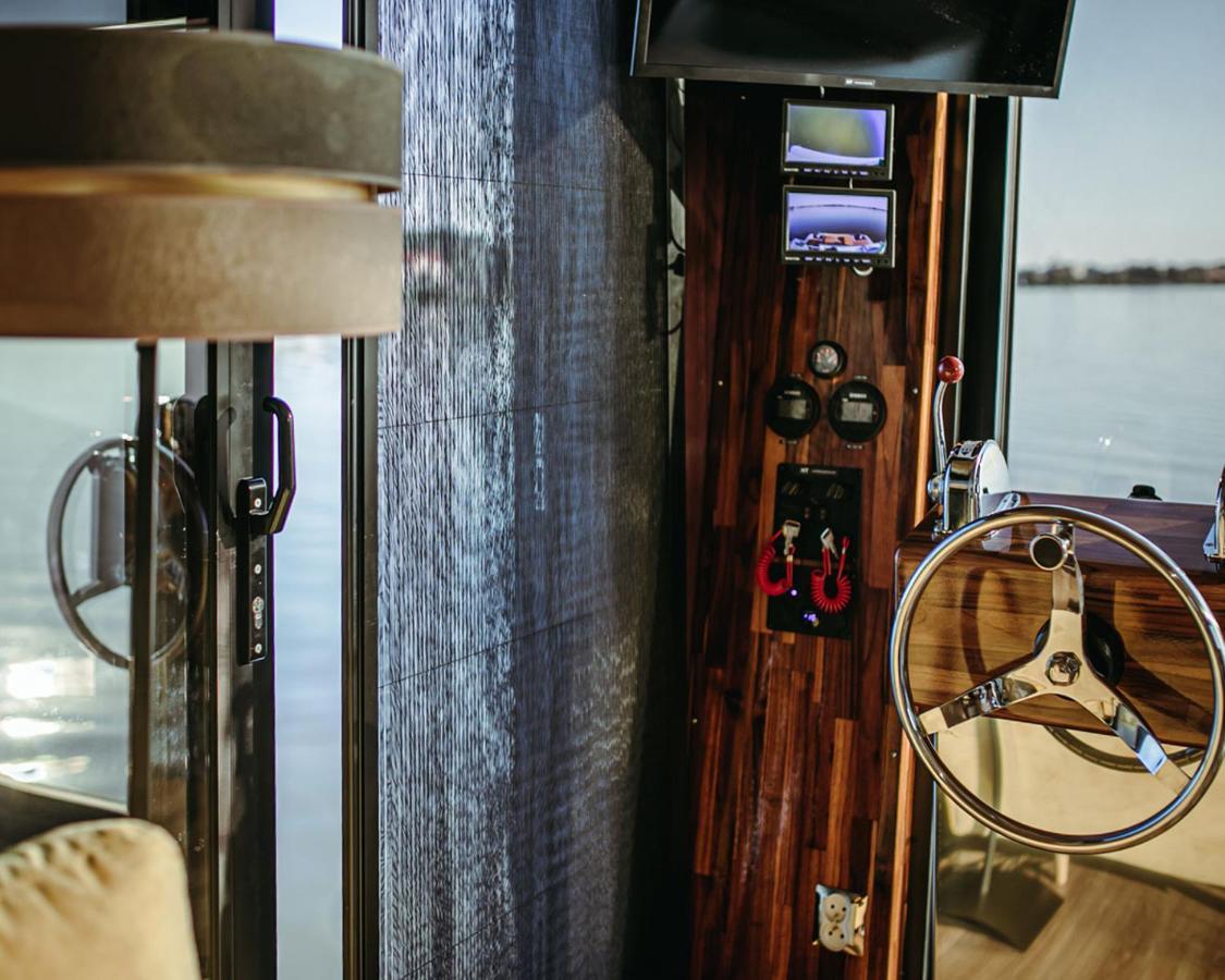 Hausboot Mit Traumlage In Luebeck-travemuende Bateau-hôtel Lübeck