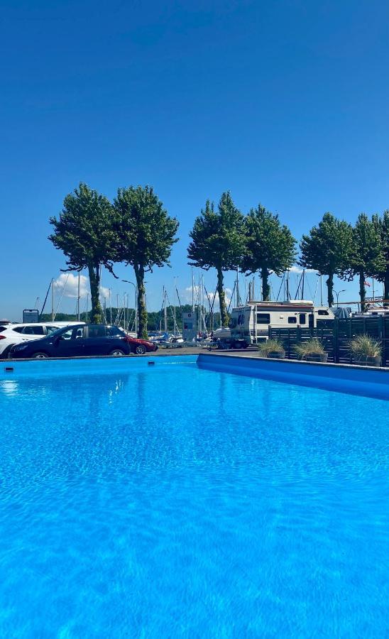 Hausboot Mit Traumlage In Luebeck-travemuende Lubeck